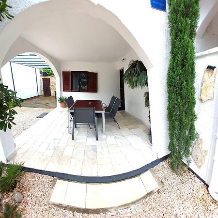 Apartments Maltasic Vir Bagian luar foto