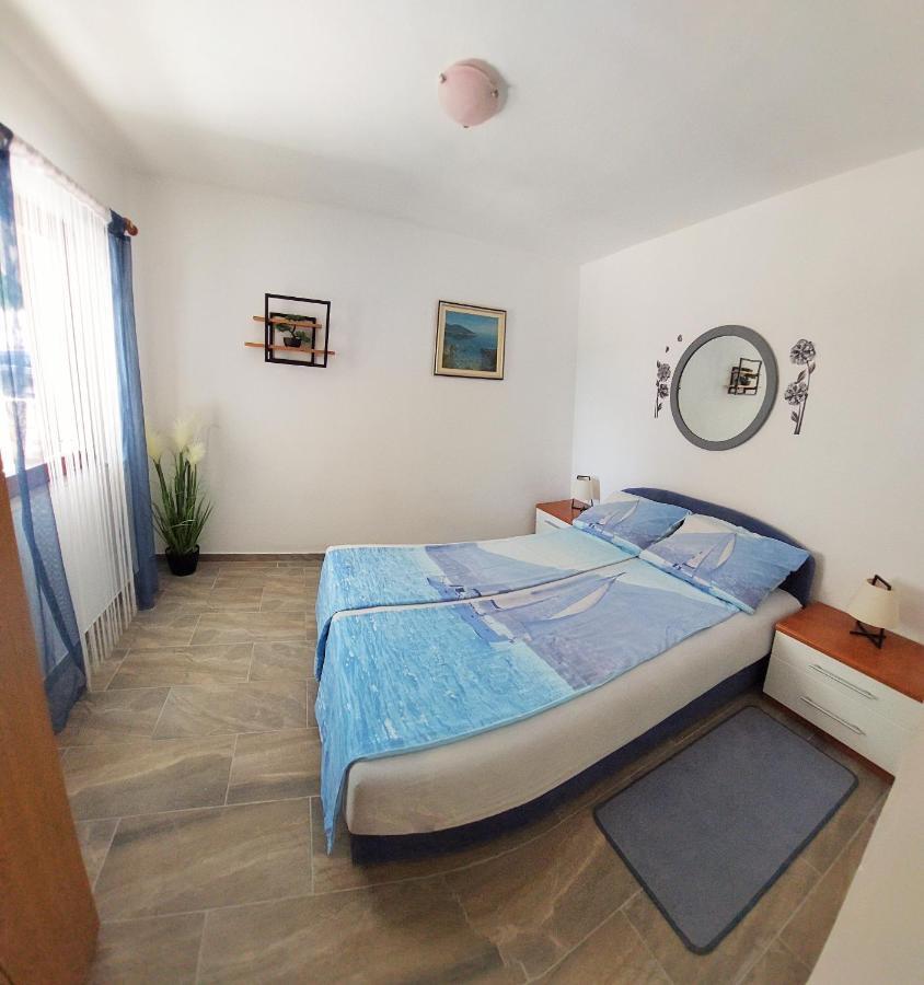 Apartments Maltasic Vir Bagian luar foto