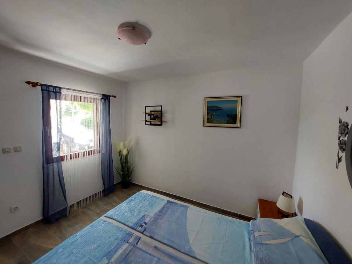 Apartments Maltasic Vir Bagian luar foto