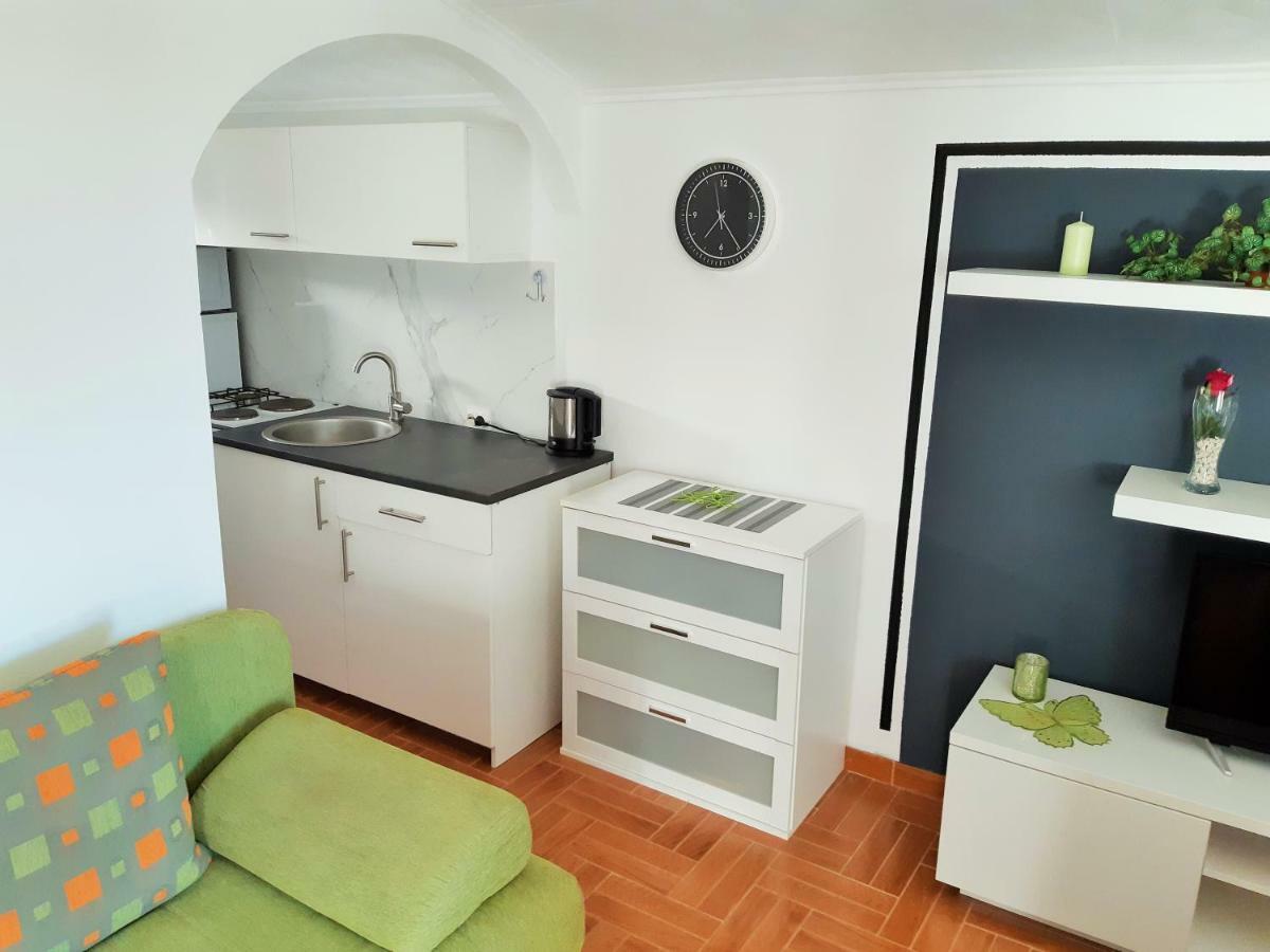 Apartments Maltasic Vir Bagian luar foto